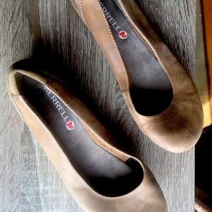 Comfy Merrell Flats!